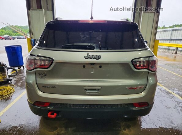 3C4NJDDB4KT716220 2019 JEEP COMPASS Gray Rear view