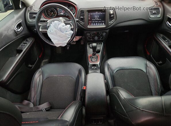 3C4NJDDB4KT733387 2019 JEEP COMPASS Gray Вид панелі приладів