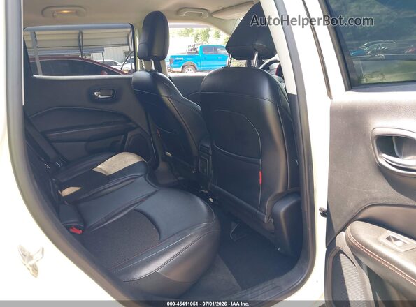 3C4NJDDB4KT799969 2019 JEEP COMPASS White Вид наклейки з VIN-кодом