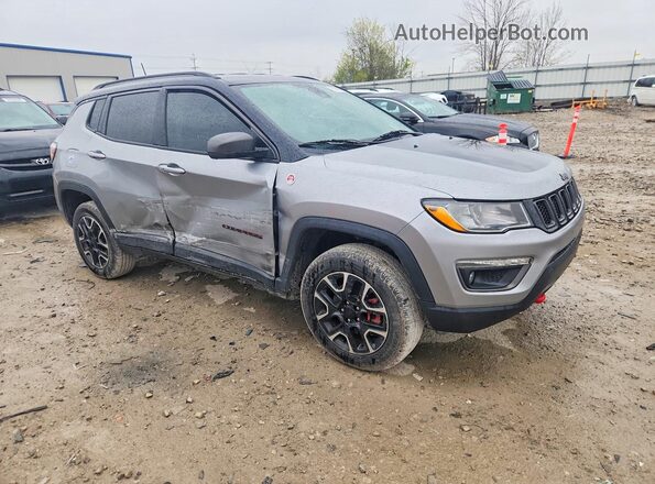 3C4NJDDB4MT519860 2021 JEEP COMPASS Silver Front right