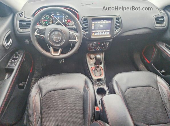 3C4NJDDB4MT519860 2021 JEEP COMPASS Silver Dashboard view