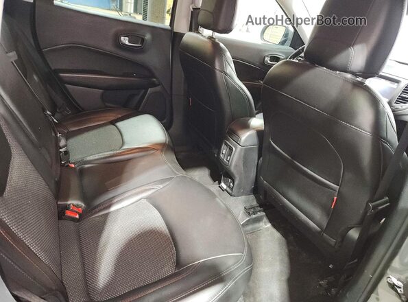 3C4NJDDB4MT598317 2021 JEEP COMPASS Gray უკანა სალონის ხედი