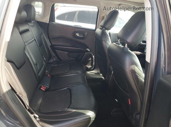 3C4NJDDB5JT179680 2018 JEEP COMPASS Серый Вид задних сидений