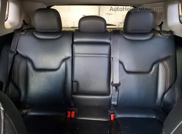 3C4NJDDB5JT343462 2018 JEEP COMPASS Синий Вид задних сидений