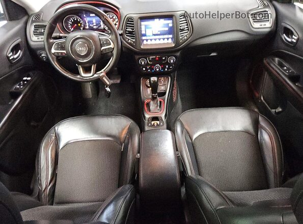 3C4NJDDB5KT653015 2019 JEEP COMPASS Green წინა პანელის ხედი