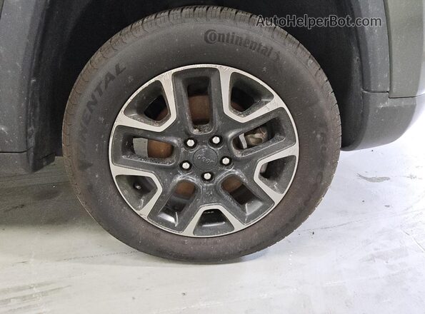 3C4NJDDB5KT653015 2019 JEEP COMPASS Green 