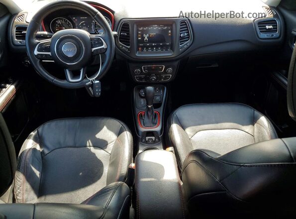 3C4NJDDB6HT641173 2017 JEEP COMPASS Black Առջևի վահանակի տեսք