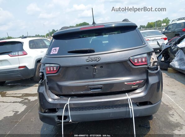 3C4NJDDB6JT210242 2018 JEEP COMPASS Gray 