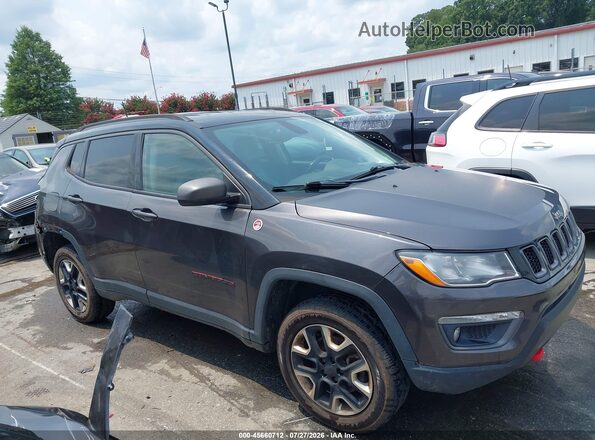 3C4NJDDB6JT210242 2018 JEEP COMPASS Gray Սալոնի 360 աստիճան տեսք