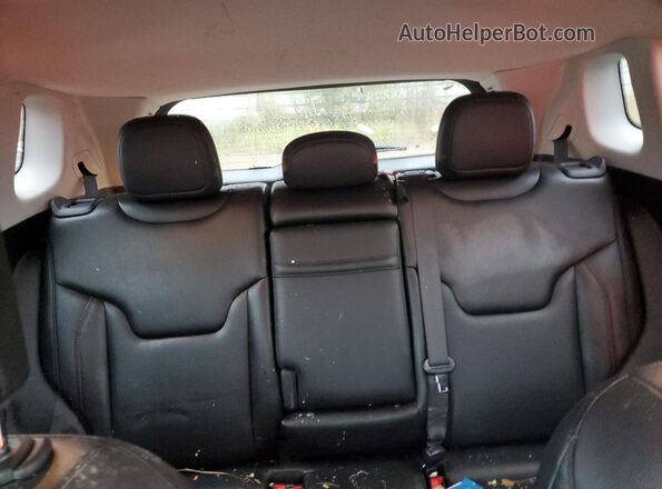 3C4NJDDB6JT403443 2018 JEEP COMPASS Красный Вид задних сидений