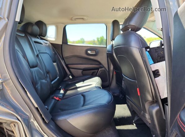 3C4NJDDB6LT132788 2020 JEEP COMPASS Gray Rear interior view
