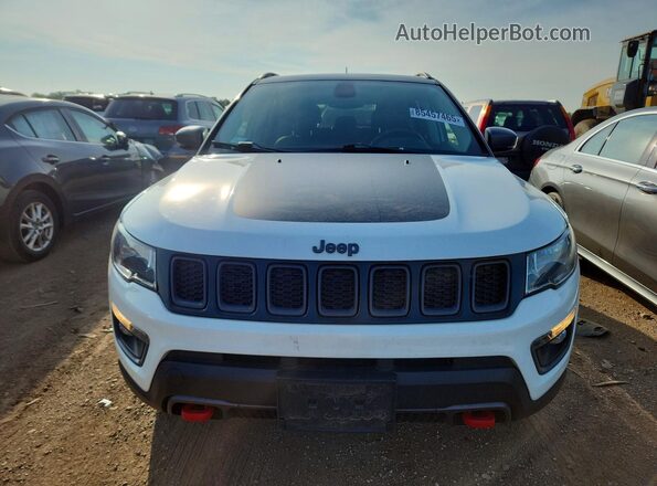 3C4NJDDB7HT632093 2017 JEEP COMPASS White Front view