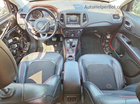 3C4NJDDB7KT825500 2019 JEEP COMPASS Charcoal Dashboard view