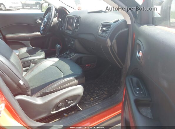 3C4NJDDB7MT528956 2021 JEEP COMPASS Orange წინა სალონის ხედი