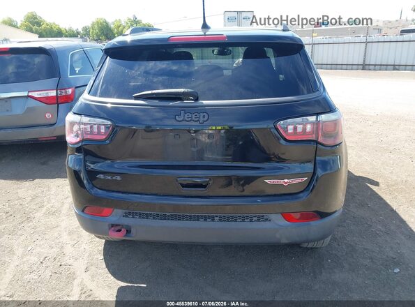 3C4NJDDB8KT748118 2019 JEEP COMPASS Black 