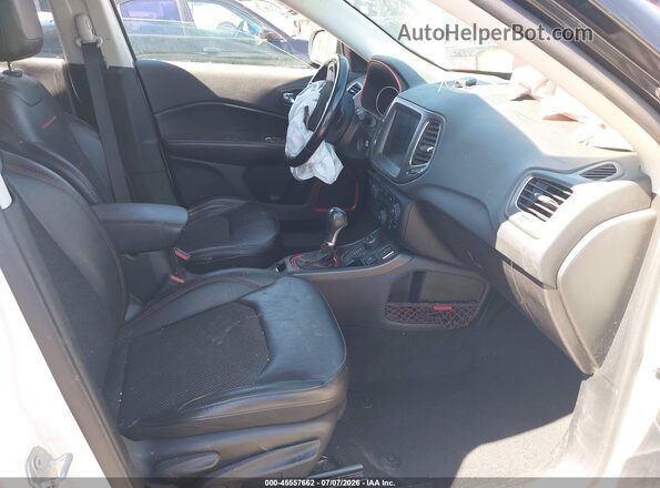 3C4NJDDB8LT177196 2020 JEEP COMPASS White Vista interior delantera