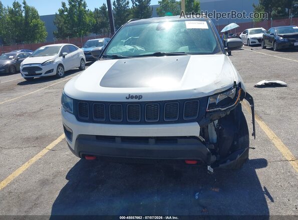 3C4NJDDB8LT177196 2020 JEEP COMPASS White Vista interior trasera