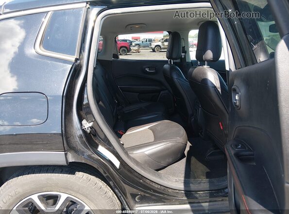 3C4NJDDB8LT232777 2020 JEEP COMPASS Black VIN sticker view