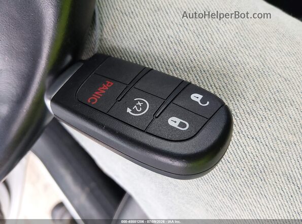 3C4NJDDB8NT154830 2022 JEEP COMPASS White Вид панелі приладів