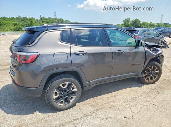 3C4NJDDB9JT315325 2018 JEEP COMPASS Серый Задняя правая четверть