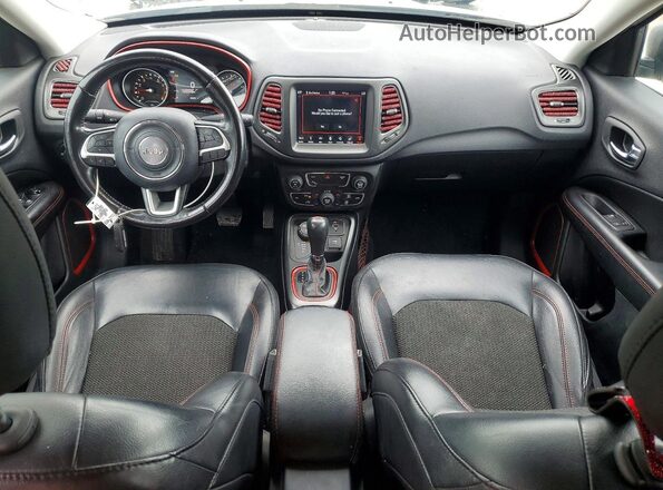 3C4NJDDB9KT821836 2019 JEEP COMPASS White Vista del salpicadero