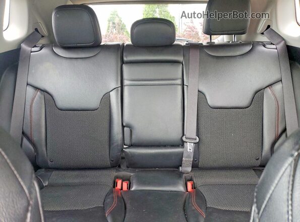 3C4NJDDB9KT821836 2019 JEEP COMPASS White Vista de los asientos traseros