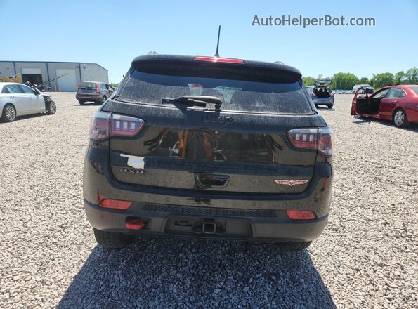3C4NJDDB9LT143946 2020 JEEP COMPASS Черный Вид сзади