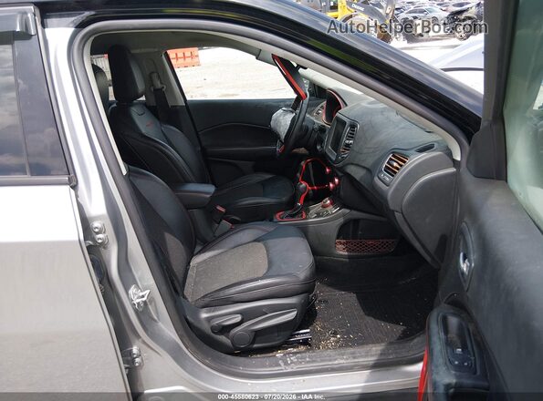 3C4NJDDB9MT520096 2021 JEEP COMPASS Silver Vista interior delantera