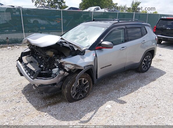 3C4NJDDB9MT520096 2021 JEEP COMPASS Silver Vista tres cuartos delantera izquierda
