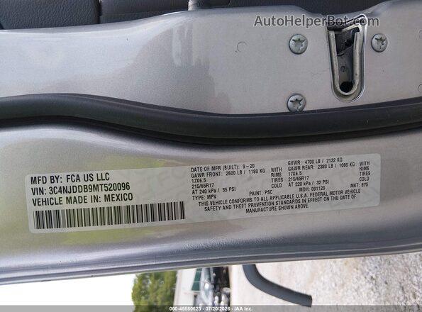 3C4NJDDB9MT520096 2021 JEEP COMPASS Silver Vista del compartimento del motor