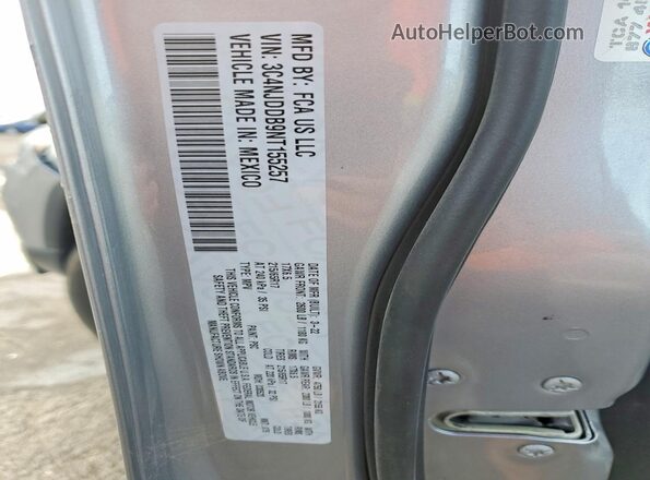3C4NJDDB9NT155257 2022 JEEP COMPASS Gray Widok naklejki z numerem VIN