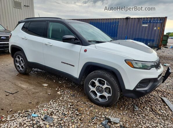 3C4NJDDB9NT198710 2022 JEEP COMPASS White Delantero derecho