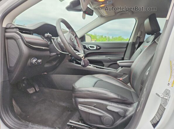 3C4NJDDB9NT198710 2022 JEEP COMPASS White Vista interior delantera