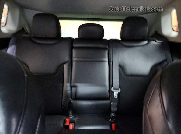 3C4NJDDBXKT627333 2019 JEEP COMPASS Silver Вид задніх сидінь