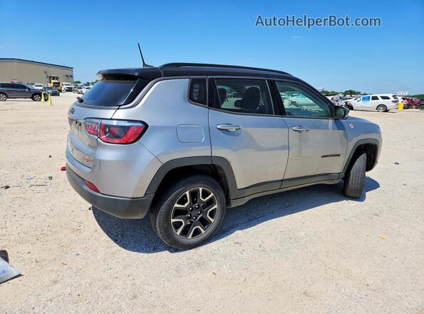 3C4NJDDBXLT106677 2020 JEEP COMPASS Silver Rear right