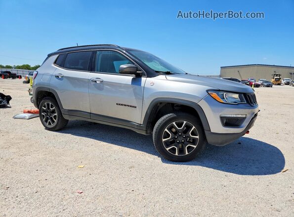 3C4NJDDBXLT106677 2020 JEEP COMPASS Silver Front right