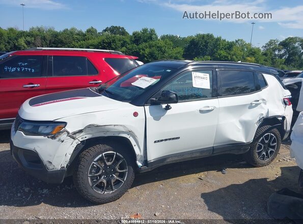 3C4NJDDN1RT144737 2024 JEEP COMPASS White Панорамний вид салону 360°