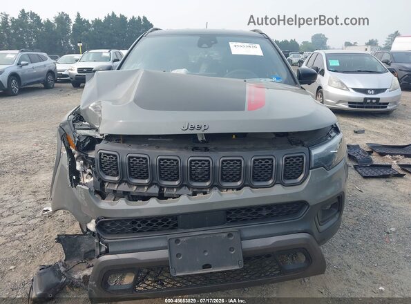 3C4NJDDN1RT589897 2024 JEEP COMPASS Gray Instrument cluster view