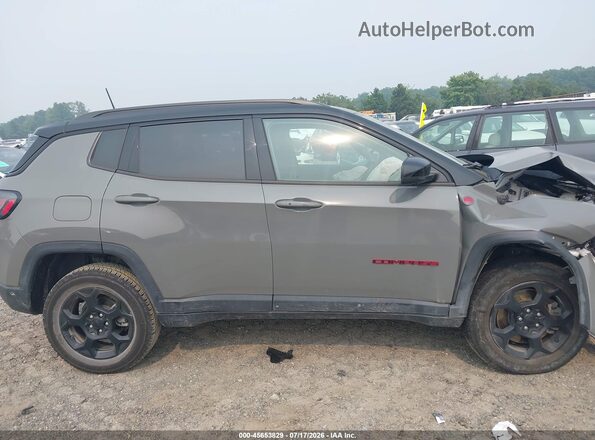 3C4NJDDN1RT589897 2024 JEEP COMPASS Gray Rear interior view