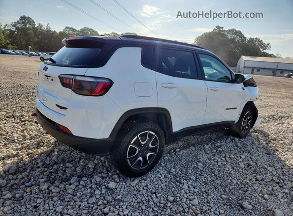 3C4NJDDN3ST551089 2025 JEEP COMPASS White Trasero derecho