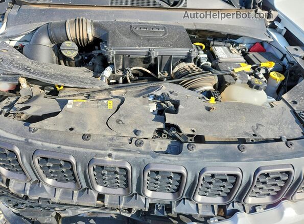 3C4NJDDN3ST551089 2025 JEEP COMPASS White Vista interior trasera
