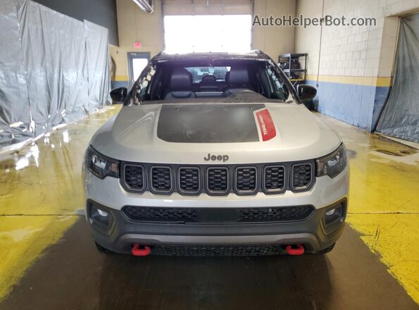 3C4NJDDN3ST590247 2025 JEEP COMPASS Silver 
