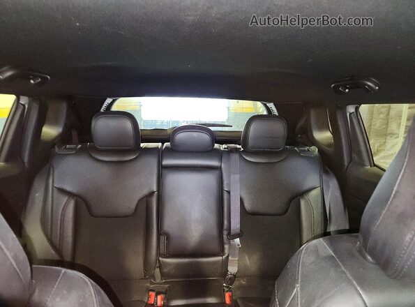 3C4NJDDN3ST590247 2025 JEEP COMPASS Silver Rear seats view