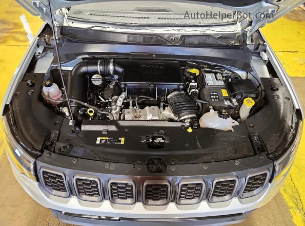 3C4NJDDN3ST590247 2025 JEEP COMPASS Silver Engine compartment view