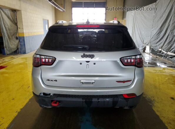 3C4NJDDN3ST590247 2025 JEEP COMPASS Silver 