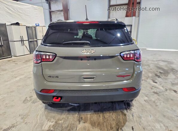3C4NJDDN4RT610323 2024 JEEP COMPASS Gray Vista trasera