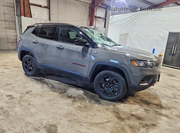 3C4NJDDN4RT610323 2024 JEEP COMPASS Gray Delantero derecho