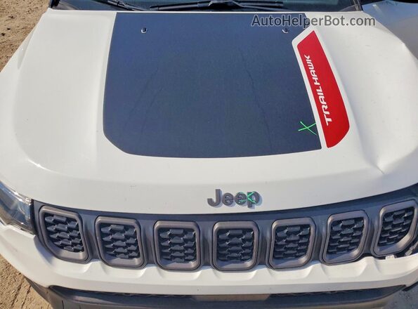 3C4NJDDN4ST532423 2025 JEEP COMPASS Two Tone Widok komory silnika