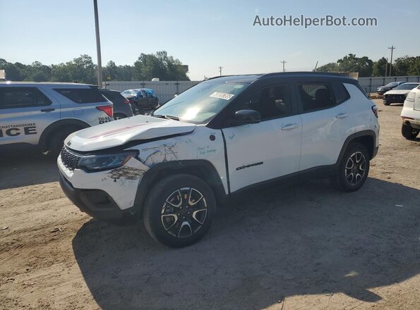 3C4NJDDN4ST532423 2025 JEEP COMPASS Two Tone Widok wnętrza 360 stopni