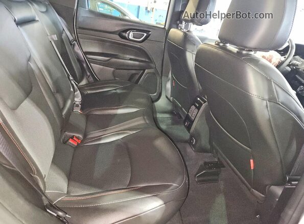 3C4NJDDN4ST557290 2025 JEEP COMPASS White Вид задньої частини салону